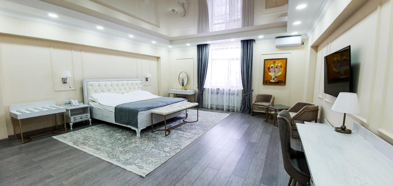 Grand Holiday Hall Παβλοντάρ Εξωτερικό φωτογραφία