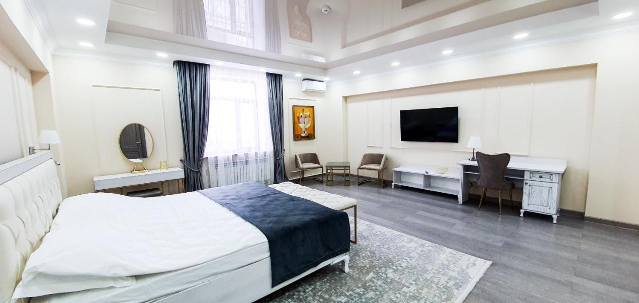 Grand Holiday Hall Παβλοντάρ Εξωτερικό φωτογραφία