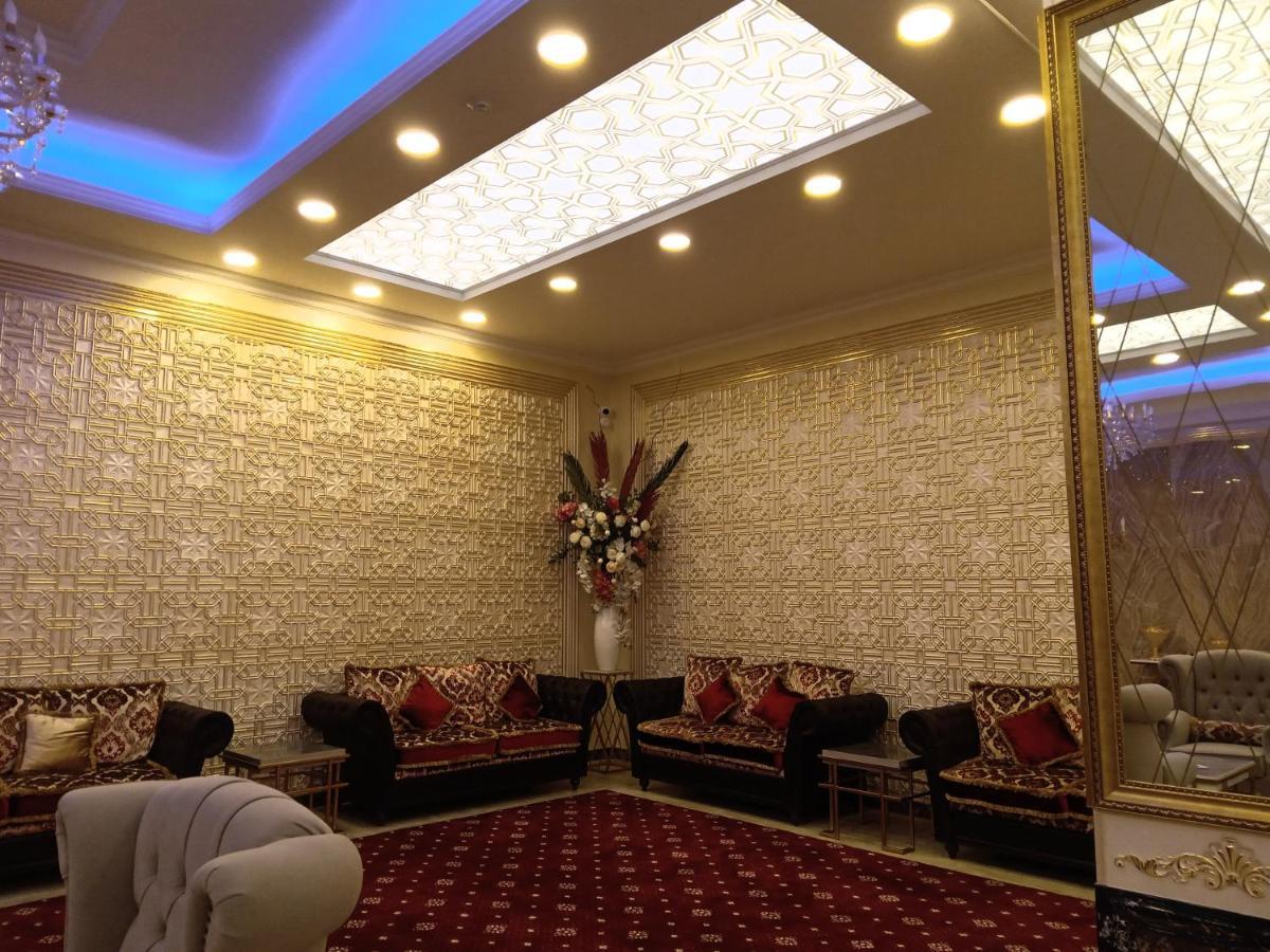 Grand Holiday Hall Παβλοντάρ Εξωτερικό φωτογραφία